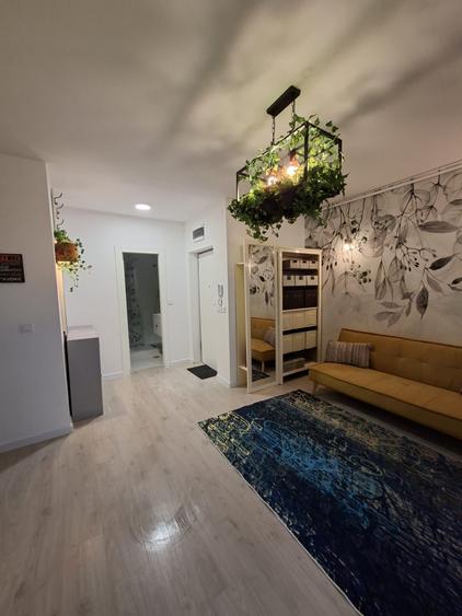 Apartament cu 2 camere semidecomandat, mobilat în Pipera