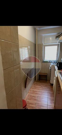 Apartament cu 2 camere decomandat în Arcul de Triumf