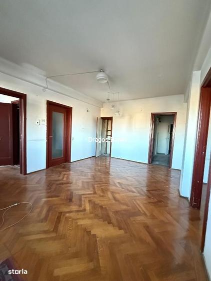 Apartament cu 3 camere în Calea Victoriei