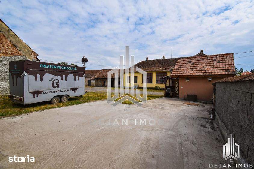 Spațiu comercial, de 2,720 mp, în Aita Mare