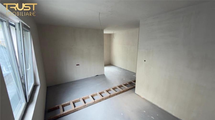 Casă cu 5 camere cu Teren 800 Mp în Feleacu