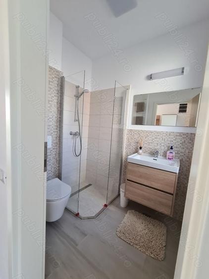 Duplex cu 5 camere cu Canalizare în Aradului