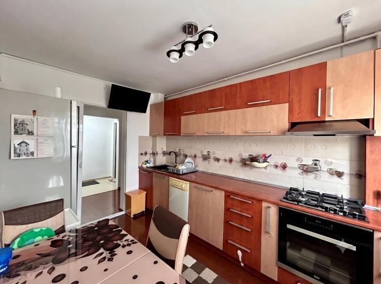 Apartament 3 camere, 2 bai, centrala proprie, Malu Rosu, Ploiesti - 5