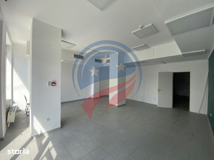 Spațiu comercial, de 350 mp, în Central