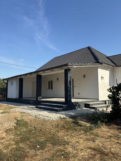 Casă cu 4 camere în Șimand