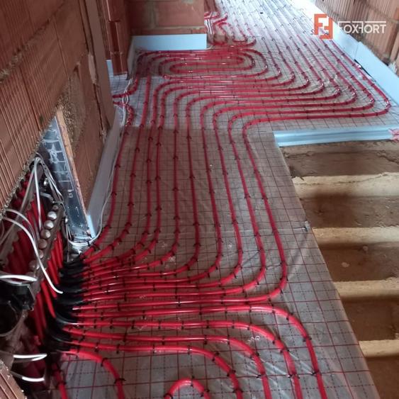 Duplex cu 5 camere cu Canalizare în Ghiroda