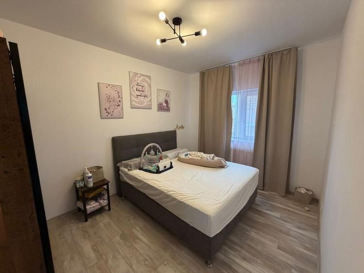 Apartament cu 3 camere decomandat în Dumbrăvița
