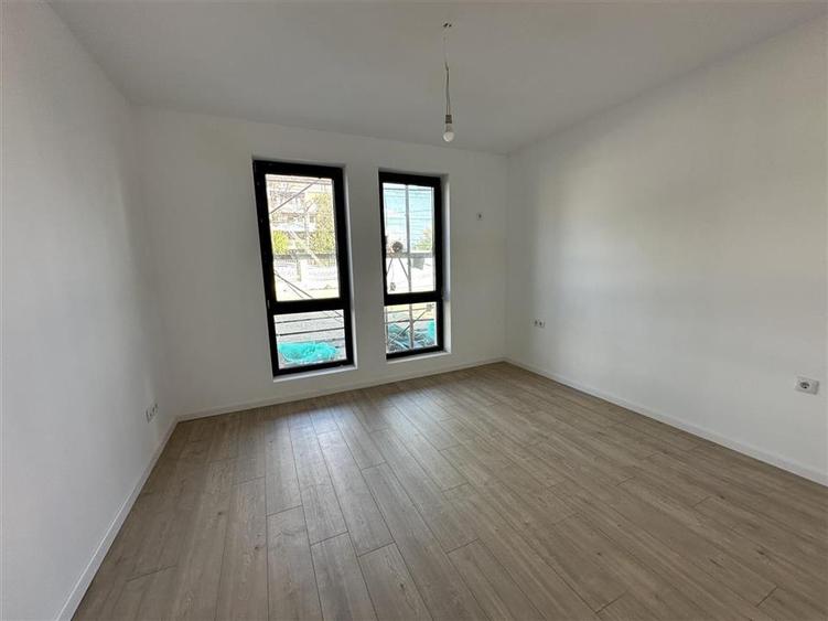 Apartament cu 3 camere decomandat în Albert