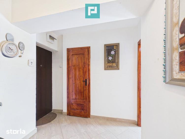 Apartament cu 3 camere, mobilat în Central