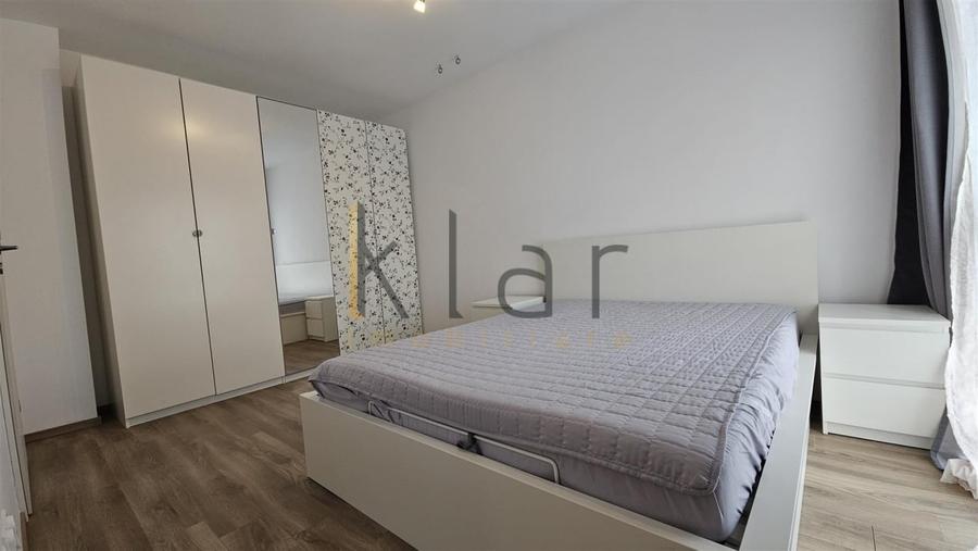 Apartament cu 3 camere semidecomandat, mobilat în Bună Ziua