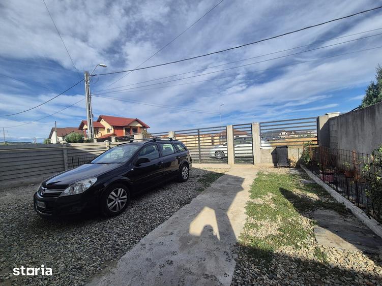 Casă cu 3 camere cu Teren 331 Mp în Central