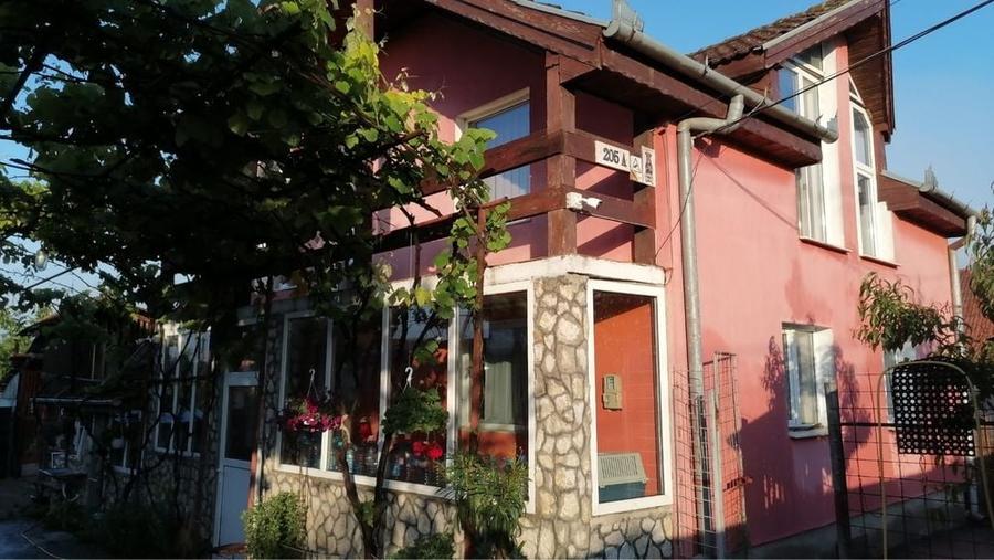Casă cu 3 camere în Hărău