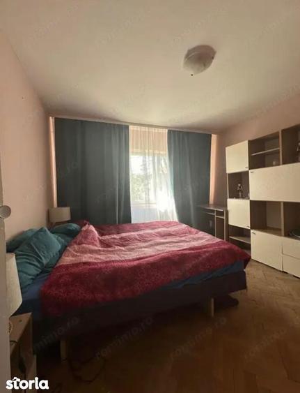90000 euro .. 2 camere cu centrala .. etaj intermediar - 1