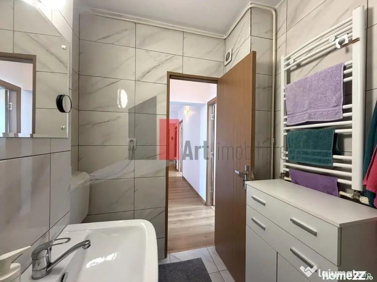 Apartament cu 3 camere decomandat în Dristor