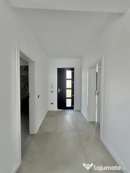 Casă cu 4 camere cu Teren 270 Mp în Giroc