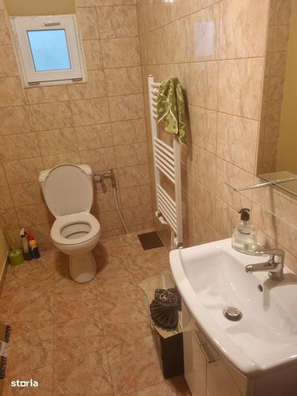 Casă cu 3 camere decomandat în Strei