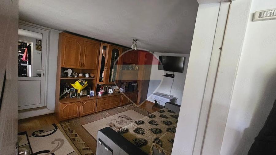 Casă cu Teren 1043 Mp în Dochia