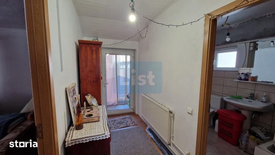 Casă cu 2 camere cu Teren 380 Mp în Valea Roșie
