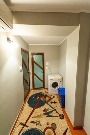 Apartament cu 3 camere decomandat în Exterior Vest