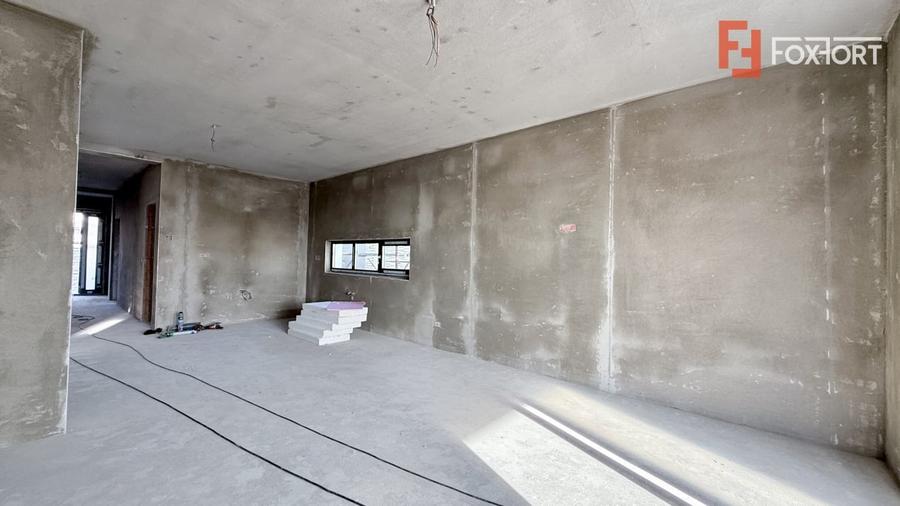 Duplex cu 5 camere cu Canalizare în Moșnița Nouă