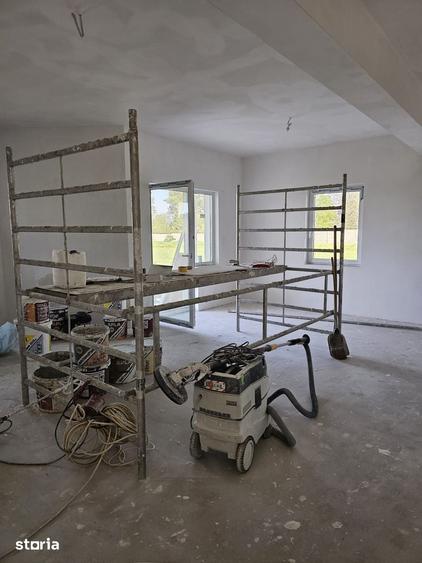 Casă cu 4 camere cu Teren 500 Mp în Oncea