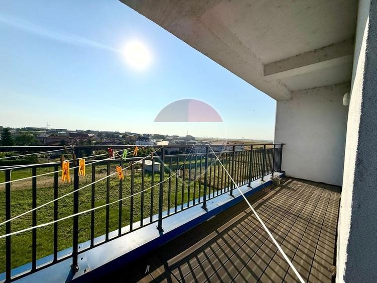 Apartament cu 3 camere decomandat, mobilat în Cumpăna