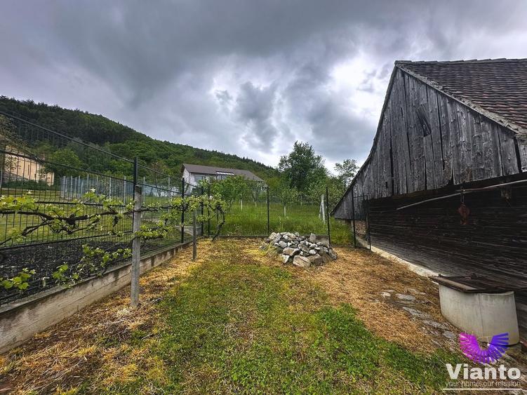 Casă individuală cu 3 camere cu Canalizare în Fântânele