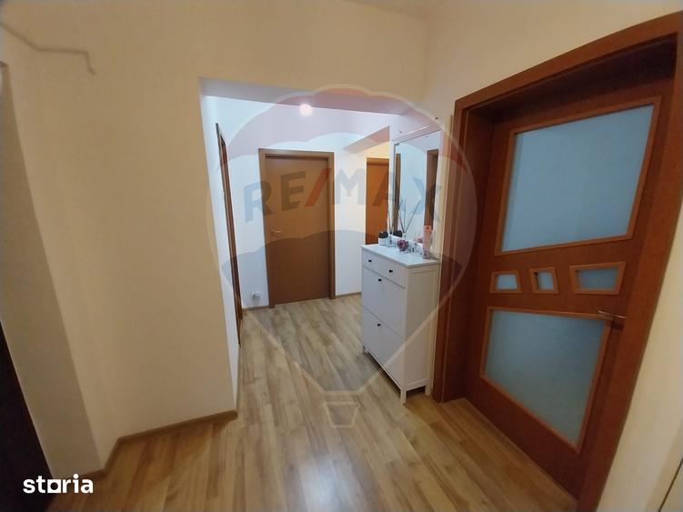 Apartament cu 3 camere decomandat în Calea Severinului