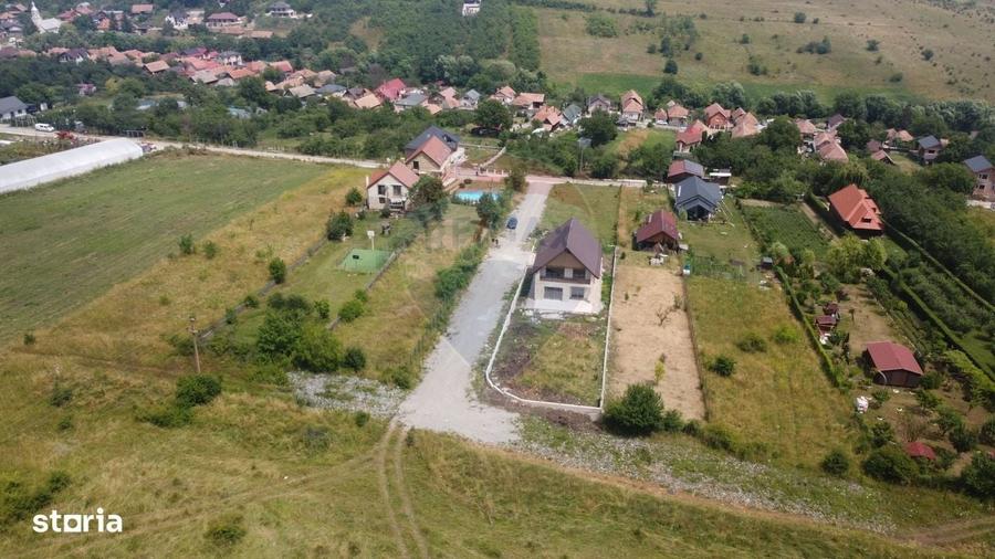 Casa individuala de vanzare in Salicea! 145 MP - 900 MP Teren - 3
