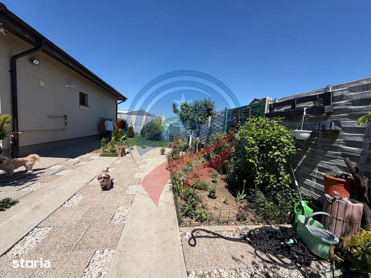 Casă cu 3 camere cu Teren 250 Mp în Bariera Vâlcii