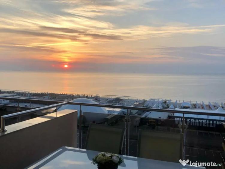 Apartament cu 3 camere decomandat în Mamaia