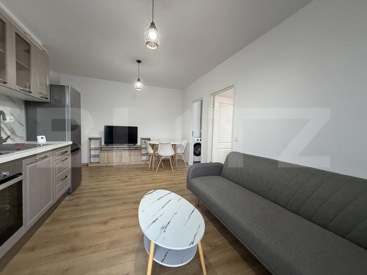 Apartament cu 3 camere semidecomandat, mobilat în Chinteni
