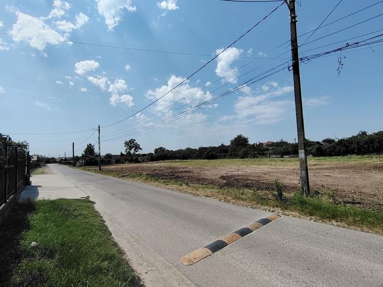 Teren de 2800 mp, în Valea Călugărească