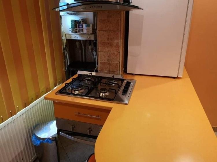 Garsonieră decomandată în Central