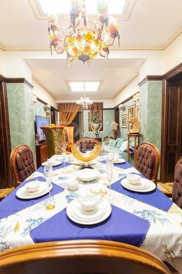 Apartament cu 6 camere decomandat, mobilat în Armeneasca