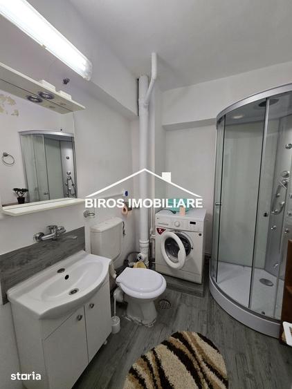 Apartament cu 4 camere în Rovine