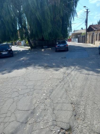 Casă cu 3 camere cu Teren 200 Mp în 23 August