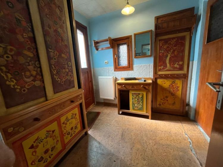 Casă individuală cu 2 camere cu Canalizare în Central