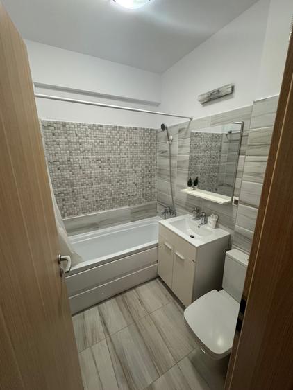 Apartament cu 2 camere semidecomandat în Păcii
