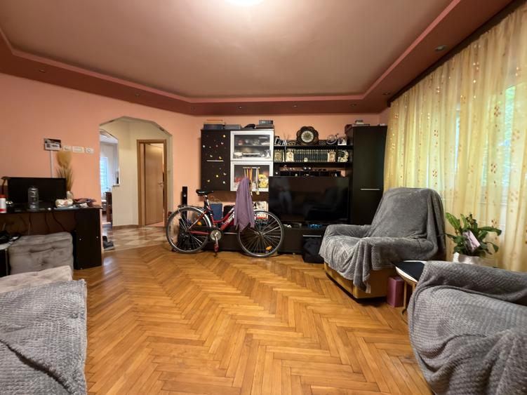 Apartament 3 camere, 63mp, etaj 1 - Zona Soarelui - 2