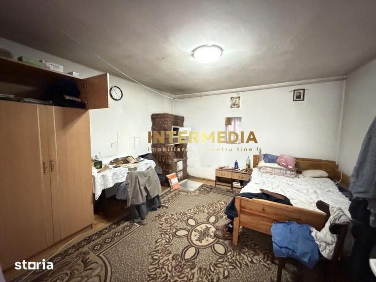 Casă cu 6 camere cu Teren 2709 Mp în Ighiu