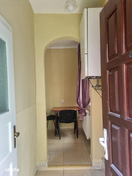 Garsonieră decomandată în Central