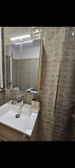 Apartament cu 2 camere decomandat în Regie