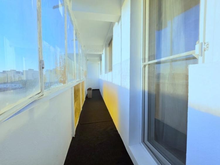 Apartament cu 3 camere decomandat în Drumul Taberei
