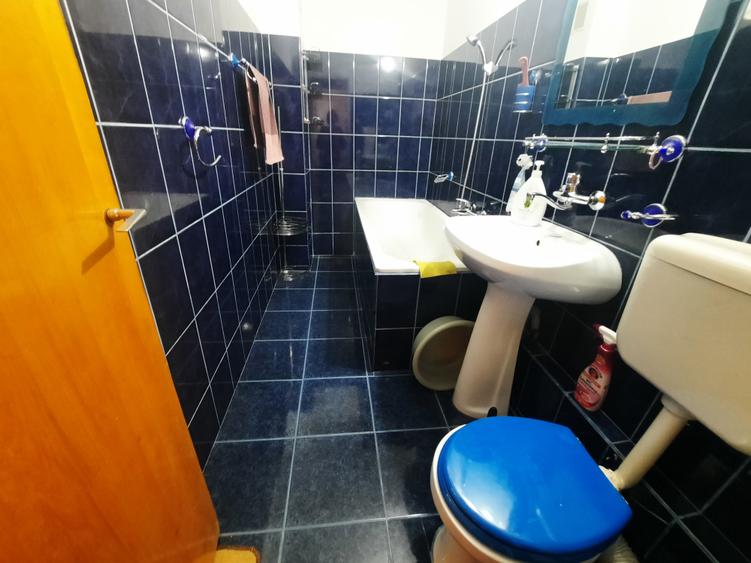 Apartament cu 3 camere decomandat în 13 Septembrie