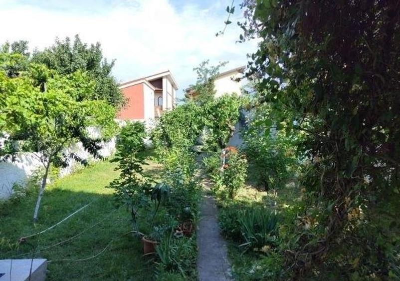 Casă individuală cu 4 camere cu Teren 390 Mp în Central