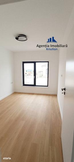 Casă cu 4 camere decomandat cu Teren 300 Mp în Odoreu