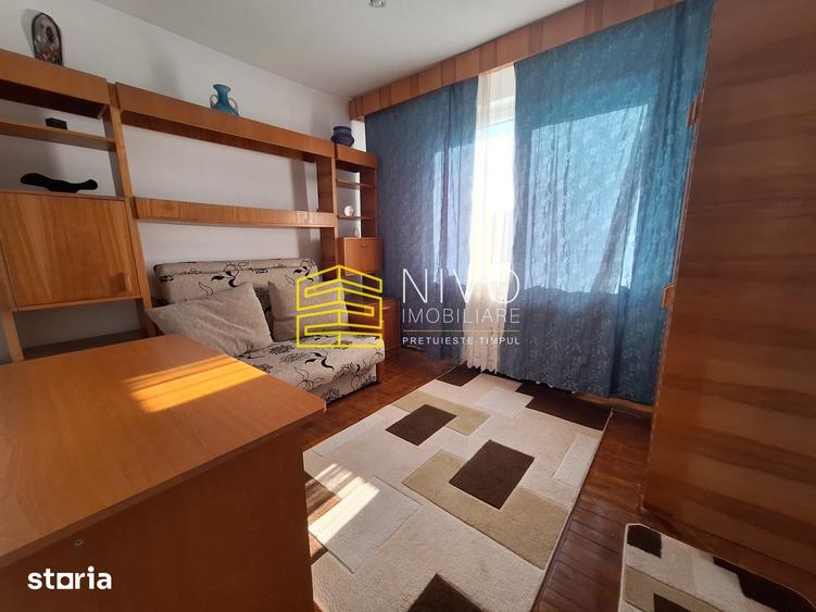 Apartament cu 2 camere decomandat în 22 Decembrie 1989