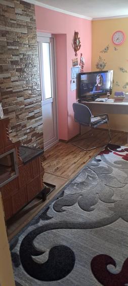Casă cu 4 camere în Berești