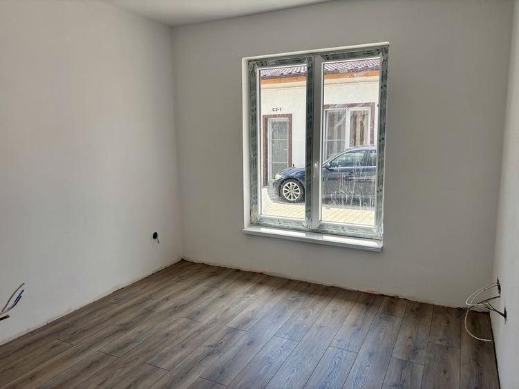 Apartament cu 3 camere decomandat în Lazaret
